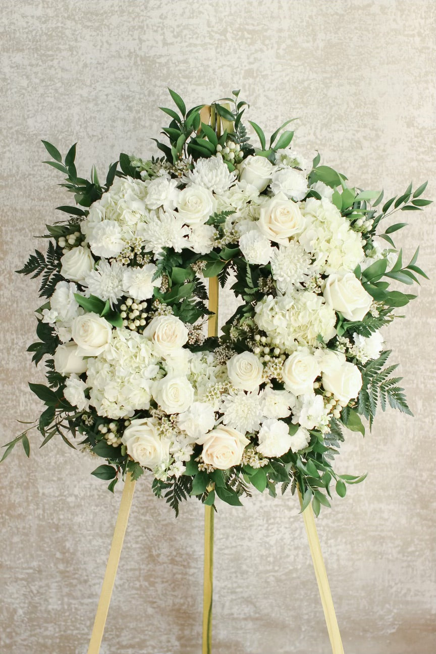 Memorial Classic White Wreath