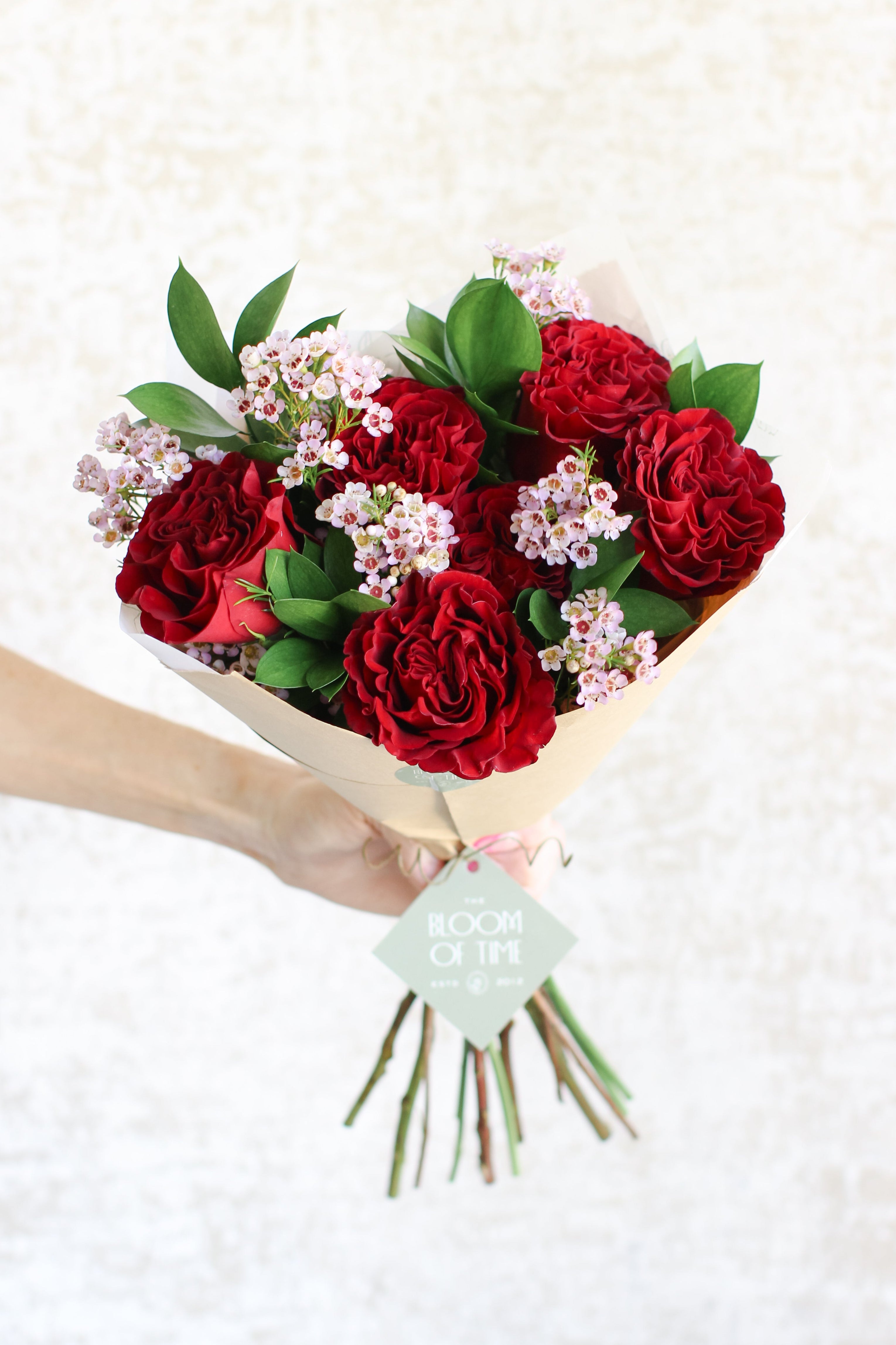 Classic Red Rose Bouquet – The Bloom Of Time